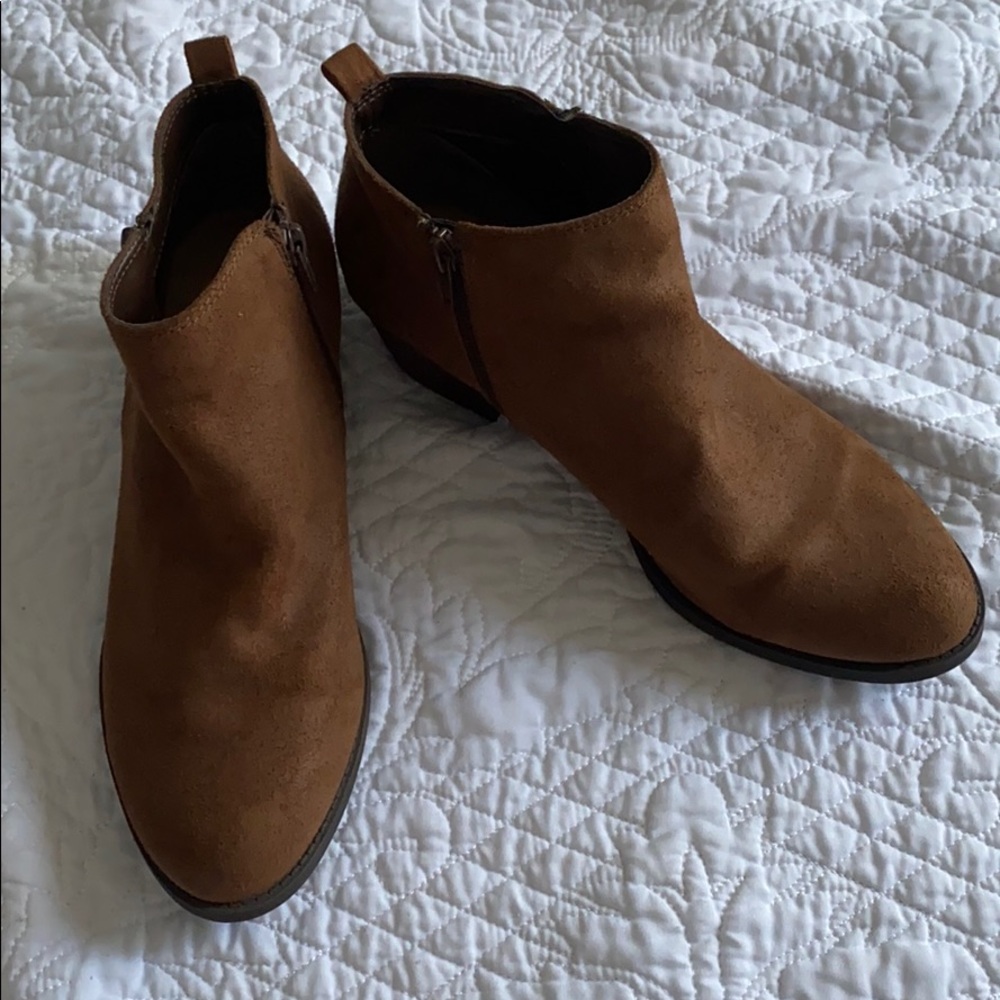 Restricted Suede Ankle Boots w/ Double Zipper